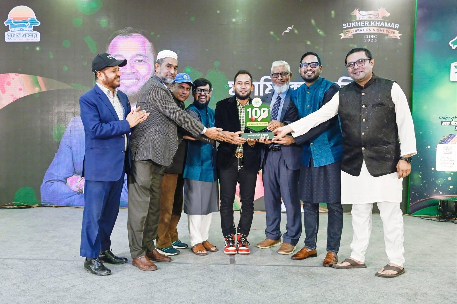 ইভেন্টে জুবায়ের ইসলাম ও টিম